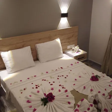 Hotel Trakheia *